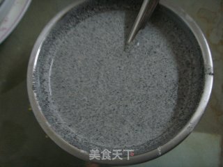 香滑的芝麻糊的做法步骤：2