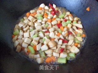 宫保杏鲍菇的做法步骤：3