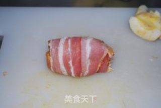 苹果培根鸡腿卷的做法步骤：2