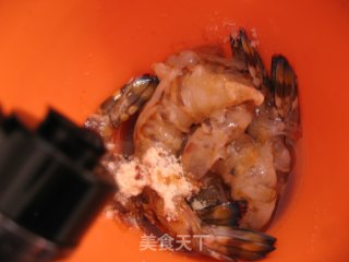 鲜薄荷脆皮虾的做法步骤：2