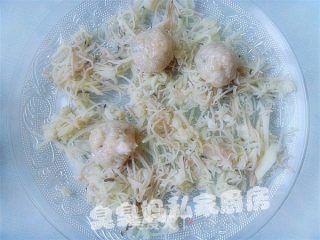 绣球干贝的做法步骤：4