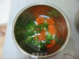 一虾两吃（香辣虾球&椒盐虾头）的做法步骤：4