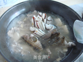 杂鱼豆腐汤的做法步骤：4