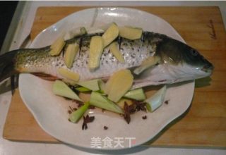 家乡的味道~~得莫利炖鱼的做法步骤：2
