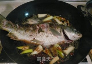 家乡的味道~~得莫利炖鱼的做法步骤：2
