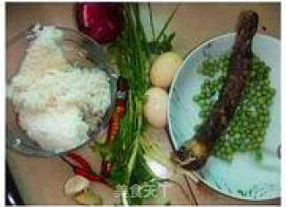 川味腊肠炒饭的做法步骤：3