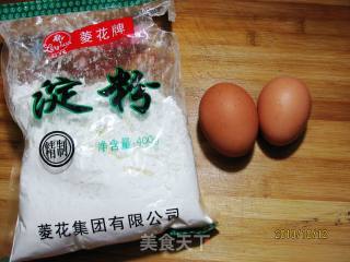 蛋皮虾卷的做法步骤：2