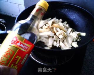 尖椒干豆腐的做法步骤：2