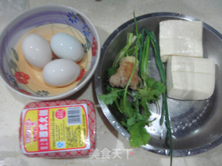 咸蛋黄叉烧豆腐羹的做法步骤：4
