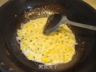咸蛋黄叉烧豆腐羹的做法步骤：4