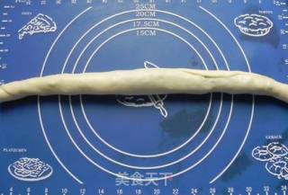葱花饼的做法步骤：2