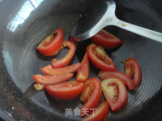 番茄鸡蛋海藻面的做法步骤：2