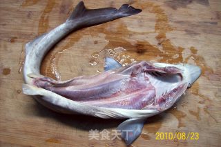 《金钩银杏钓东鲨》家宴红烧类海鲜菜肴的做法步骤：8