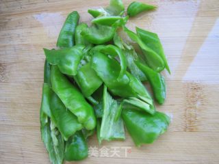 扁豆烧山芋的做法步骤：2