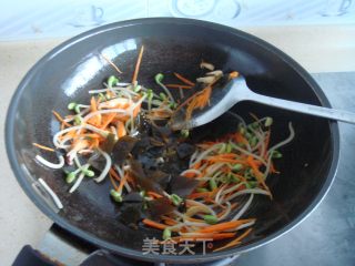 炝锅面的做法步骤：3