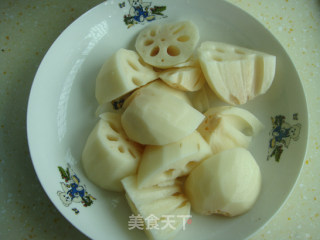 红腰豆莲藕猪骨汤的做法步骤：4