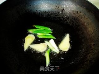 棕香排骨的做法步骤：2