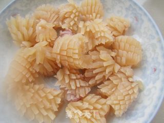 酱爆鱿鱼卷的做法步骤：2