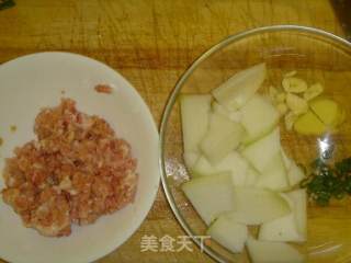 冬瓜汆丸子的做法步骤：2