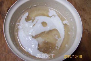 香菇排骨山珍汤面的做法步骤：2