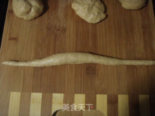 玉米肠肉桂面包卷的做法步骤：3