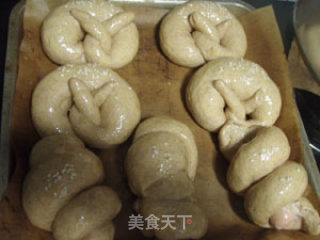 玉米肠肉桂面包卷的做法步骤：3