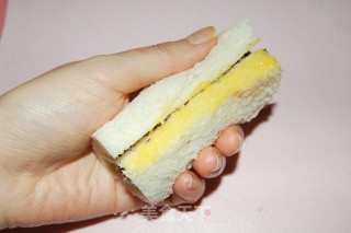 豆沙吐司卷的做法步骤：2