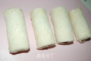 豆沙吐司卷的做法步骤：2