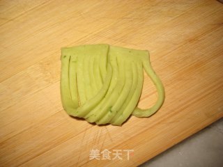 油酥果子的做法步骤：2