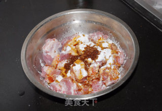 蒜香排骨的做法步骤：2