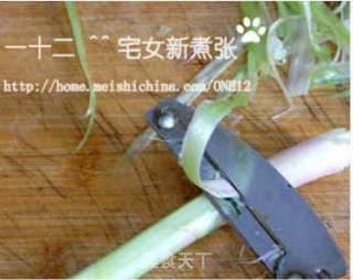 芦笋培根蘑菇意面的做法步骤：4