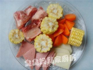田园排骨汤的做法步骤：3
