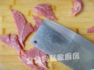 黑椒牛柳的做法步骤：2