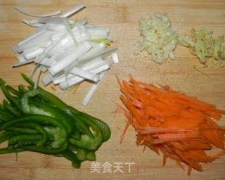 虾皮鸡蛋炒面的做法步骤：2