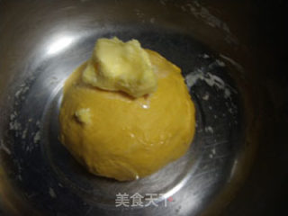 南瓜杏仁面包仔的做法步骤：2