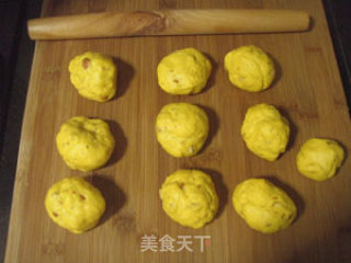 南瓜杏仁面包仔的做法步骤：2