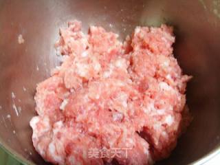 雪梨肉饼汤的做法步骤：2