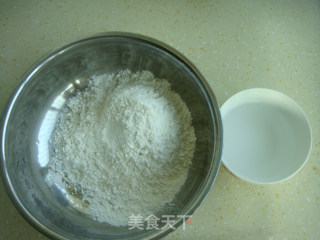 油渣蒜香饼的做法步骤：3