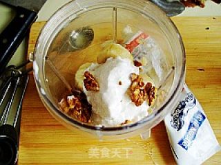 香蕉核桃冰激凌的做法步骤：3