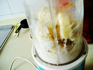 香蕉核桃冰激凌的做法步骤：3