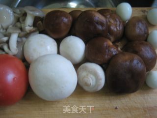 窝笋烩蘑菇的做法步骤：2