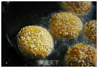 美味南瓜饼的做法步骤：4