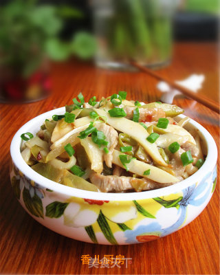 白灵菇榨菜炒肉丝的做法