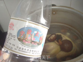 菌菇炖鸡的做法步骤：3