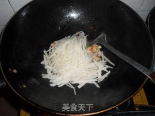 白萝卜炒牛肉的做法步骤：3