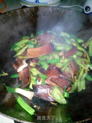 农家小炒腊肉的做法
