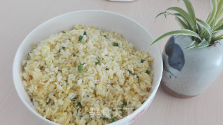 五分钟菜谱★粒粒分明的蛋炒饭的做法