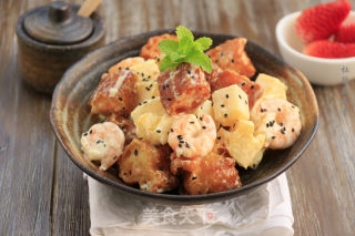 菠萝油条虾的做法