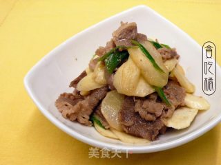 葱爆牛肉笋片《茭白笋3》的做法