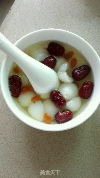 新鲜荔枝糖水的做法
